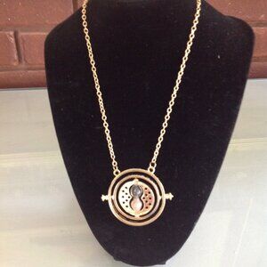 Harry Potter Jewelry - Hermoine  Time Turner Magical Hourglass Necklace